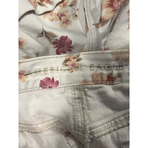 American Eagle Floral Mom Shorts White Pink 6 Cotton Denim Jeans Cuffed Hem EUC - Picture 6 of 10